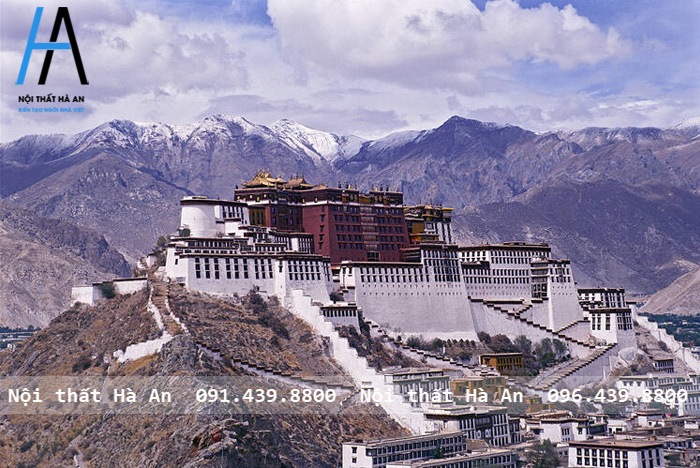 Cung điện Potala ở Tây Tạng