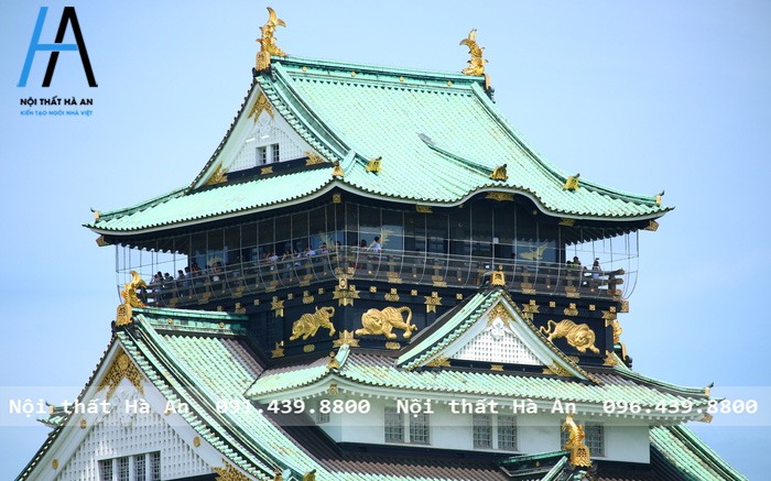 phần mái dát vàng của lâu đài osaka